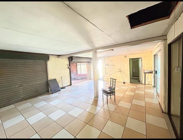5 BEDROOM HOUSE FOR SALE IN NEW STATE AREA